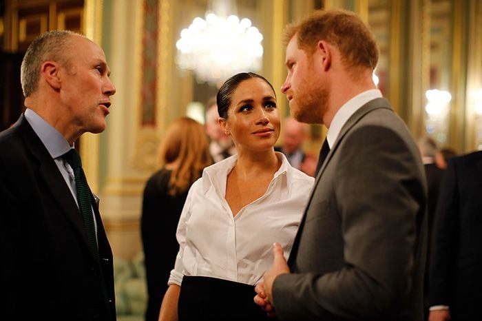 De la mano y por la alfombra roja, los Duques de Sussex presiden los emotivos Endeavour Fund Awards