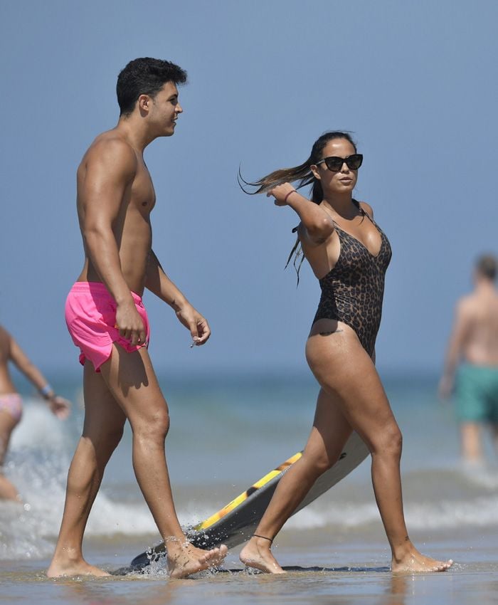 Gloria Camila en la playa