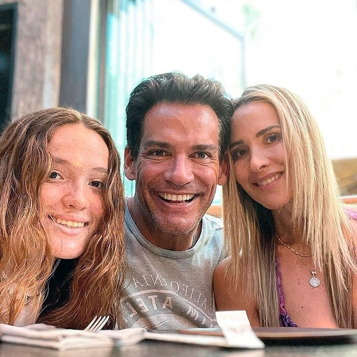 Cristian de la Fuente, su esposa y su hija Laura