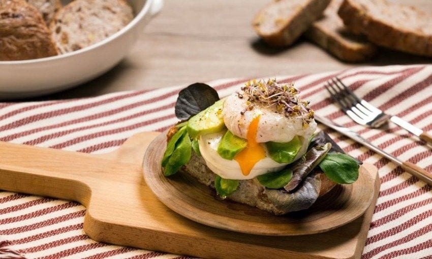 Cursos de cocina en A Punto que aúna también librería gastronómica y tienda.