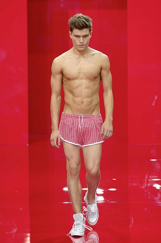 oliver_cheshire_hot_pic_1a