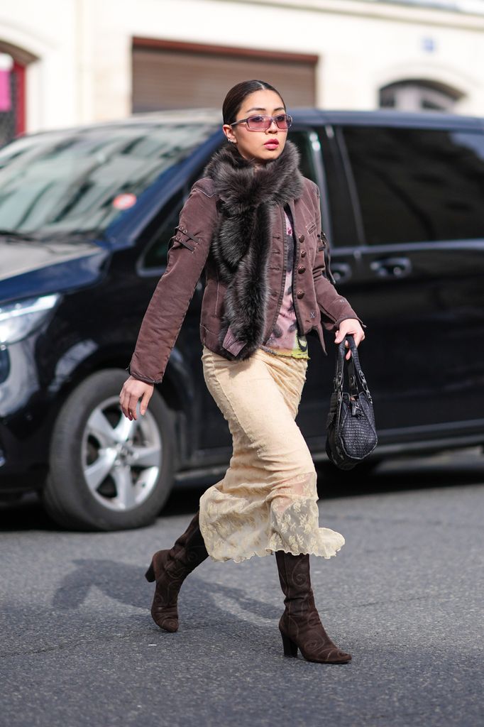 La bufanda de pelo es tendencia en invierno