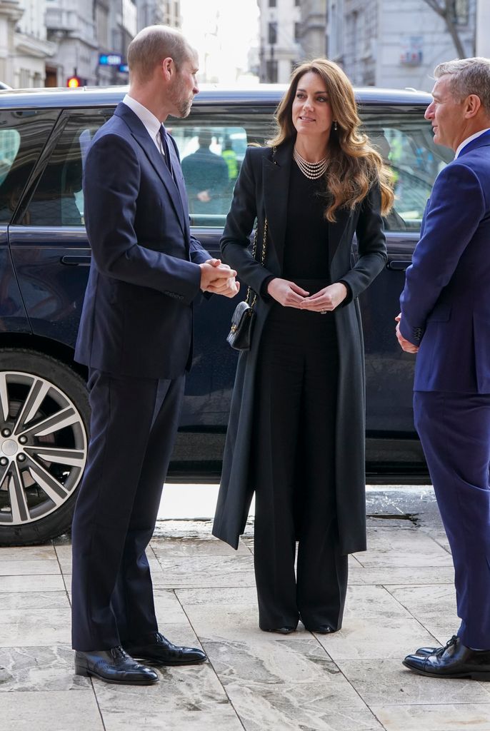 El príncipe William y la princesa Kate conmemoraron el Día del Recuerdo del Holocausto.