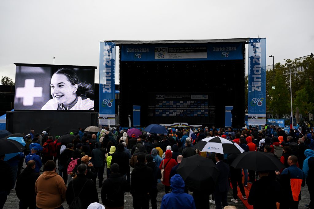 Tribute in memory of Muriel Furrer on the screens of the Zurich 2024 World Cup podium