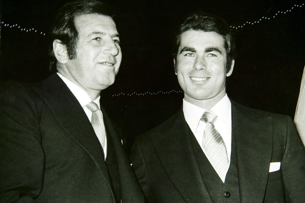 BODA DE CARMEN ORDÓÑEZ Y FRANCISCO RIVERA PAQUIRRI. En la foto, Paquirri con Antonio Ordóñez. 13/02/1973. SEVILLA