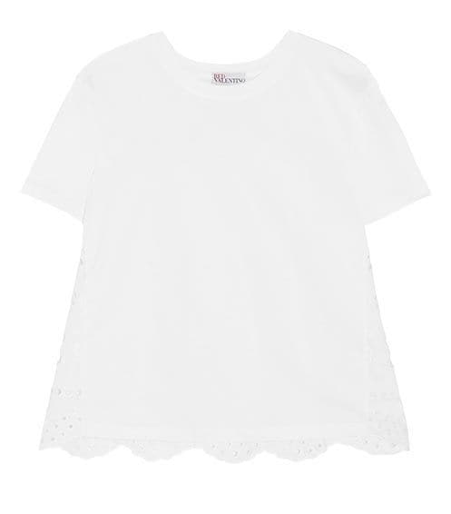 como_llevar_camiseta_blanca_shopping_redvalentino_1a