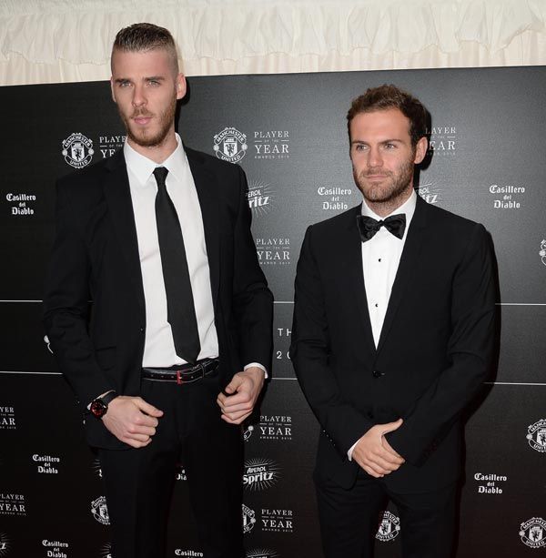 David de Gea fue premiado en la gala del jugador del año que entrega su equipo el Manchester United, aunque esta vez no estuvo acompañado por su novia como en otras ocasiones
