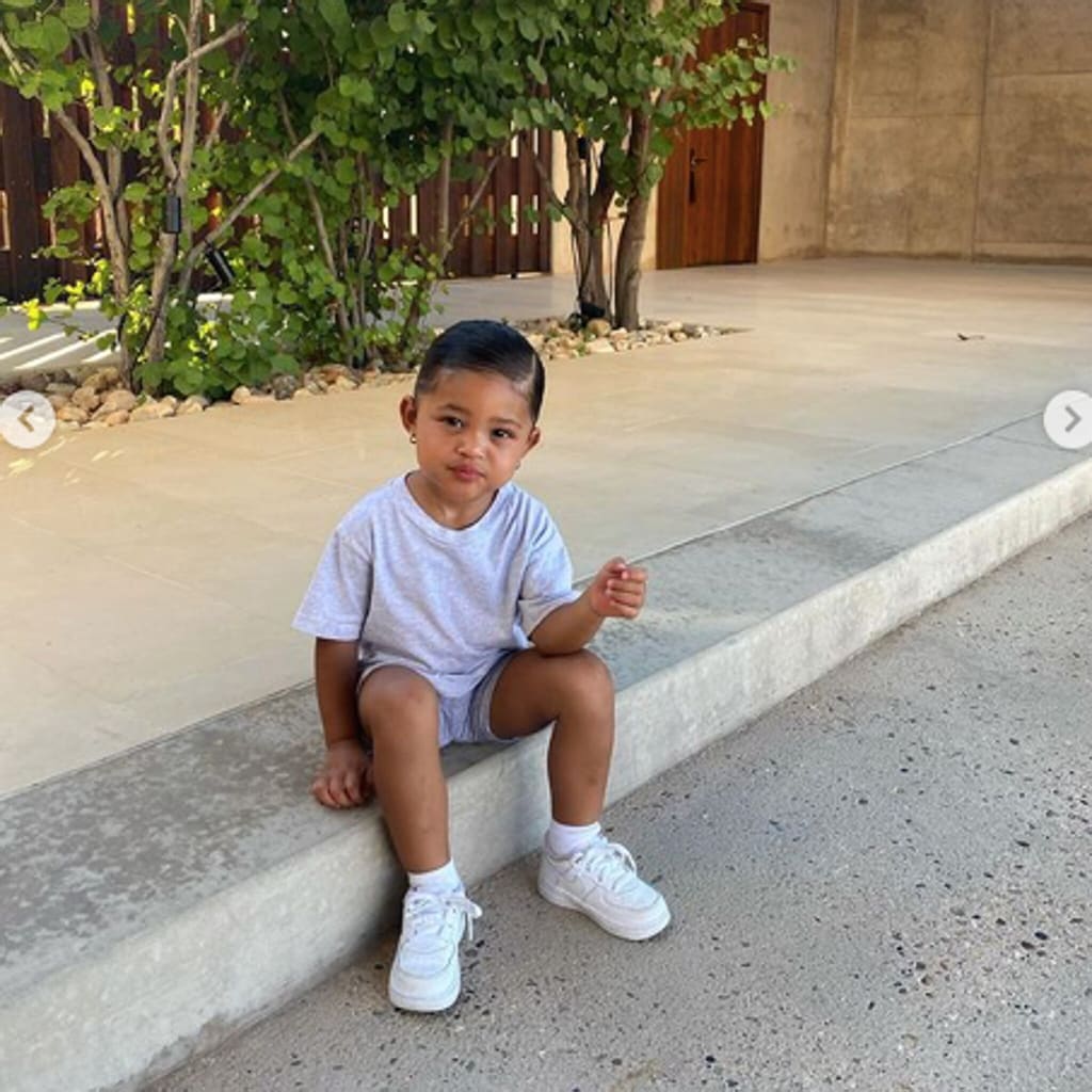 Stormi cumple 3 años