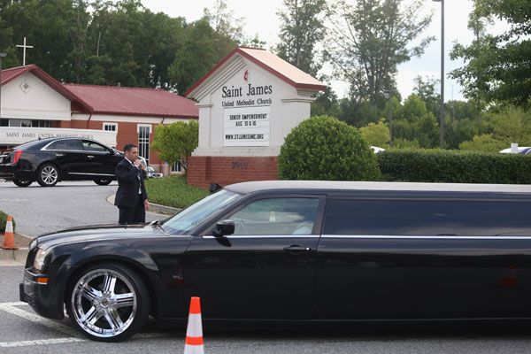 La Iglesia Metodista St James United ha acogido el funeral de Bobbi Kristina
