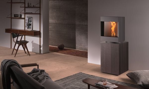 Más que una chimenea, parece una escultura. De pellet, este modelo de Stûv (stuv.com) propone una nueva visión del fuego.
