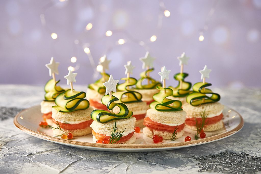 Canapés de salmón ahumado para Navidad