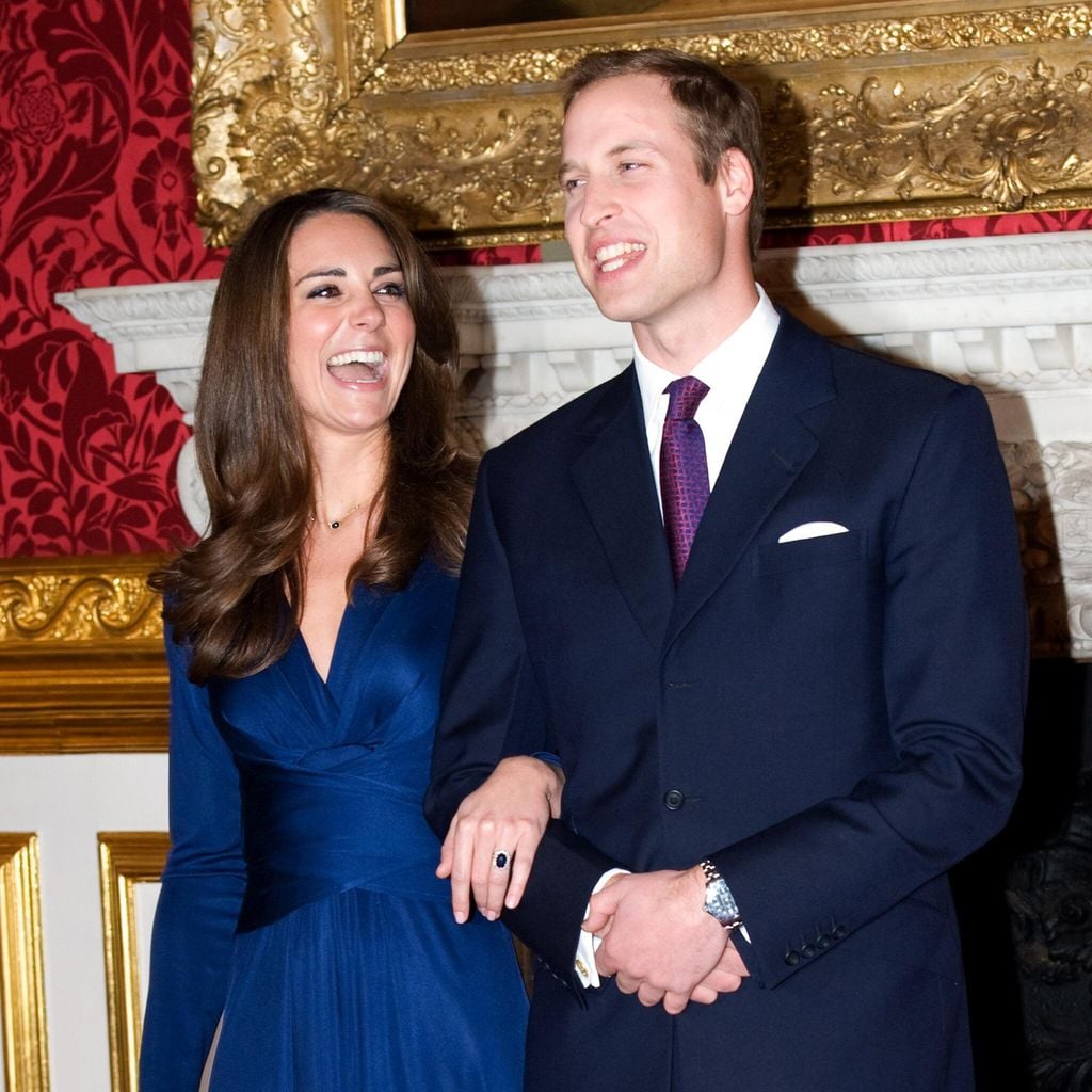 william and kate middleton pose for photographs in the state apartments of st james palace on november 16 2010 in london england after much speculation clarence house today announced the engagement of prince william to kate middleton 