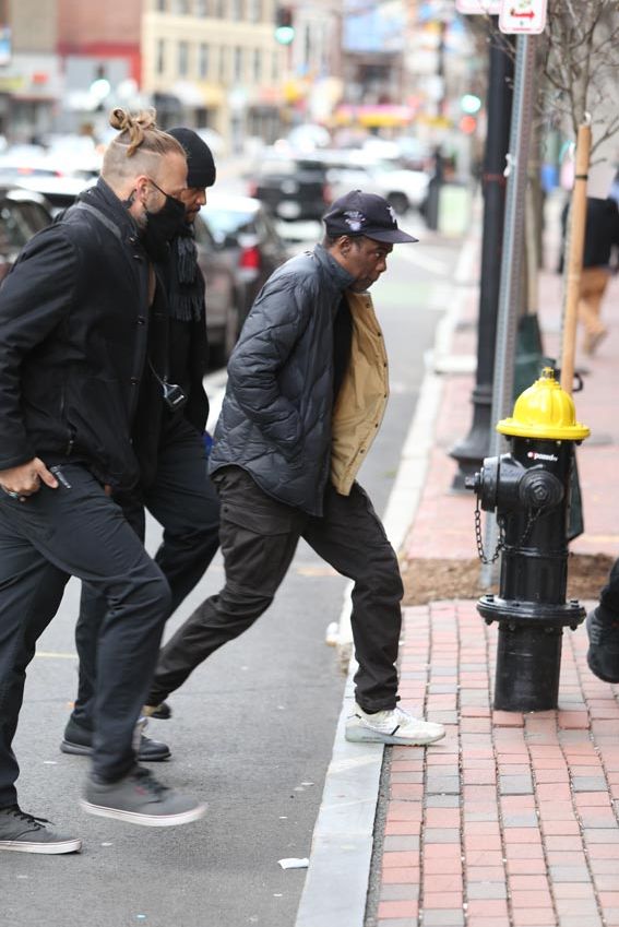 Chris Rock en su primera aparición pública tras el tortazo de Will Smith en los Oscars