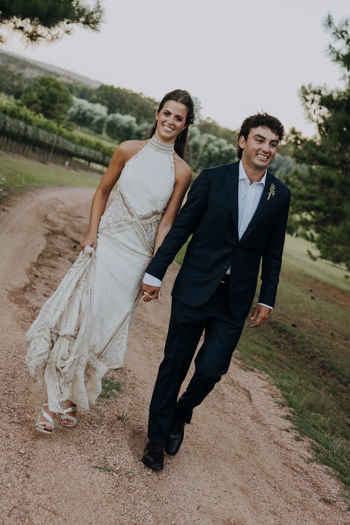 La boda en Uruguay de Margarita y Bautista vestido bohemio