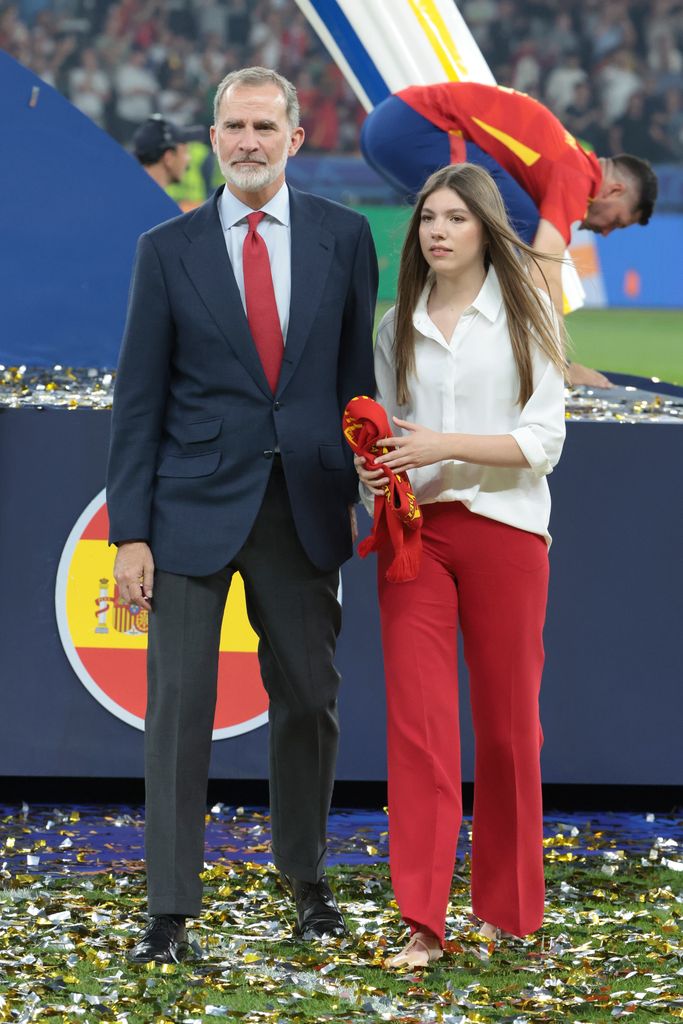 La infanta Sofía con el rey Felipe VI en la final de la Eurocopa 2024