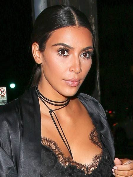 cintas_chokers_kim_kardashian_1a