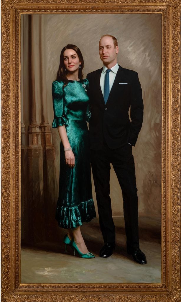 Prince William and Kate\'s first joint portrait unveiled