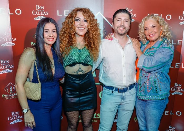 Ana Herminia, Ángel Cristo Jr., Sofía Cristo y Bárbara Rey en un evento