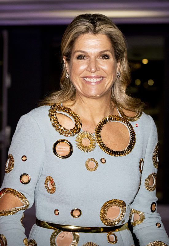 Máxima de Holanda con un vestido de gala azul