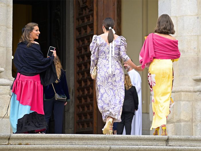 Isabel Preysler, Tamara Falcó y Ana Boyer entran a la iglesia