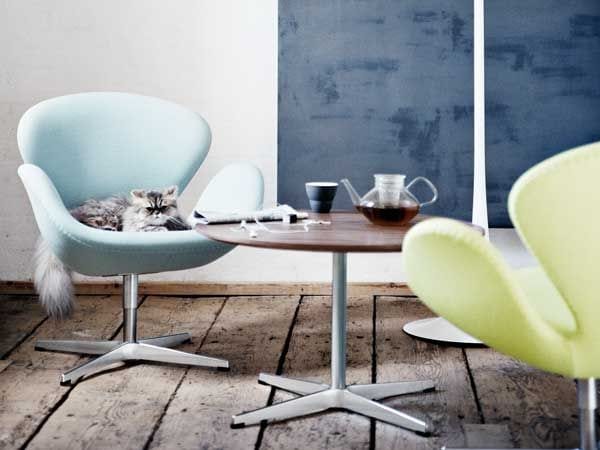 Diseñadores nórdicos, como Arne Jacobsen, han convertido muchas de sus piezas en verdaderos iconos. En Fritz Hansen.
