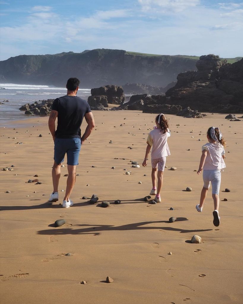 saul craviotto con sus hijas