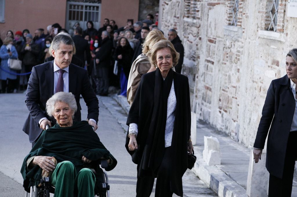 La reina Sofía, la infanta Cristina e Irene de Grecia en la boda de Nicolás de Grecia 