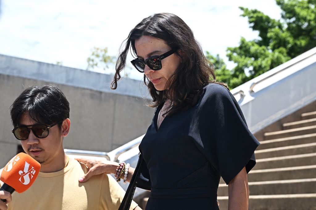 Silvia Bronchalo (C) leaves court after her son Daniel Sancho Bronchalo was handed a life sentence for the murder of Colombian plastic surgeon Edwin Arrieta Arteaga on the island of Koh Pha Ngan in August 2023, at the Koh Samui Provincial Court on August 29, 2024. (Photo by Lillian SUWANRUMPHA / AFP) (Photo by LILLIAN SUWANRUMPHA/AFP via Getty Images)