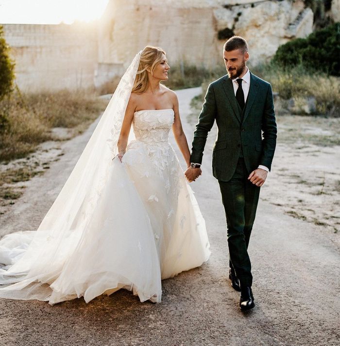 Edurne muestra su tercer vestido de novia