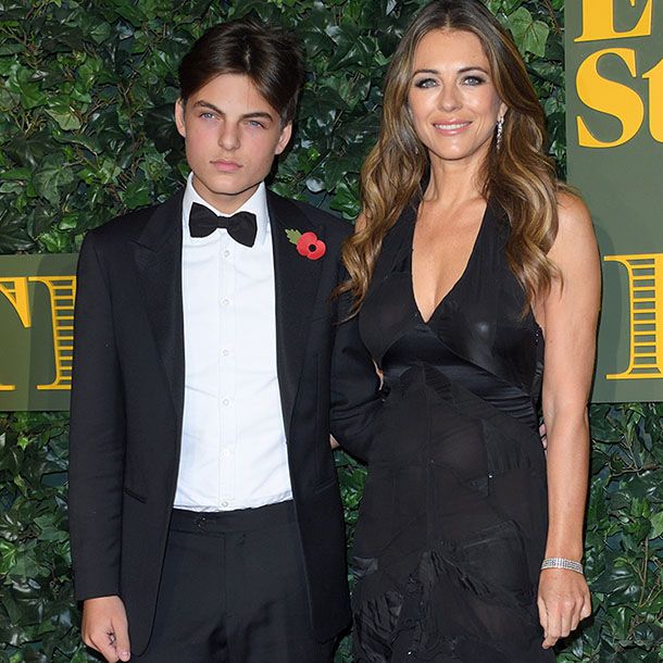 Damian y Elizabeth Hurley