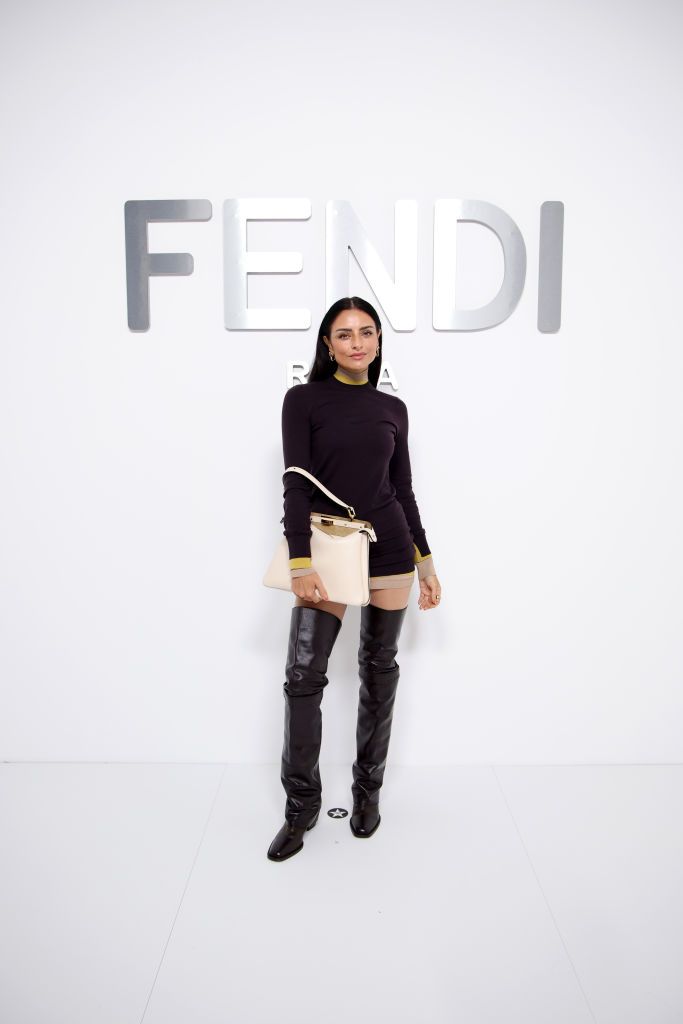  Aislinn Derbez en Milán para el show de Fendi