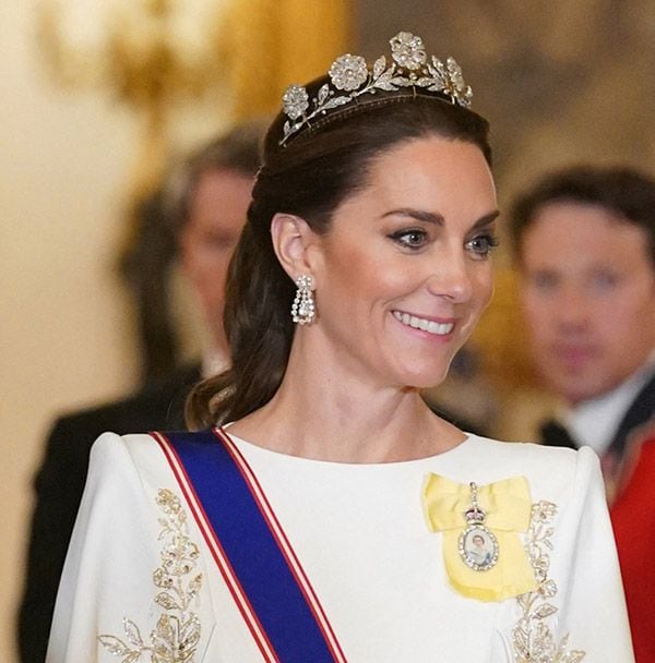 Kate Middleton rescata la tiara 'Strathmore Rose', que llevaba 90 años sin usarse