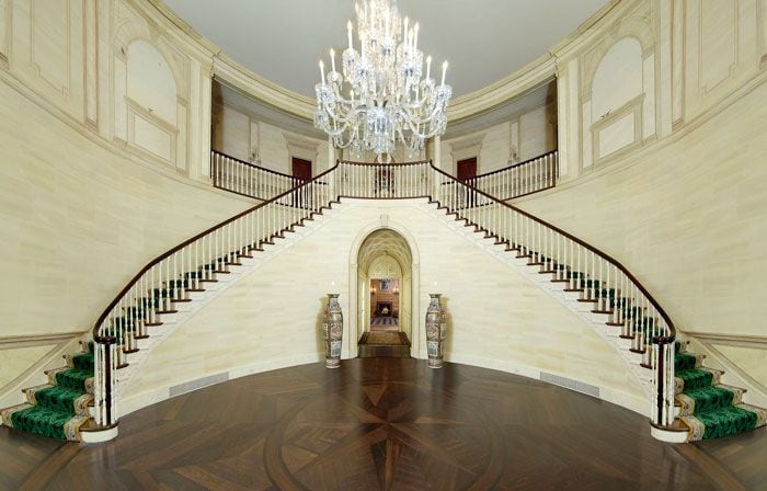 recibidor interior casa ivana donald trump