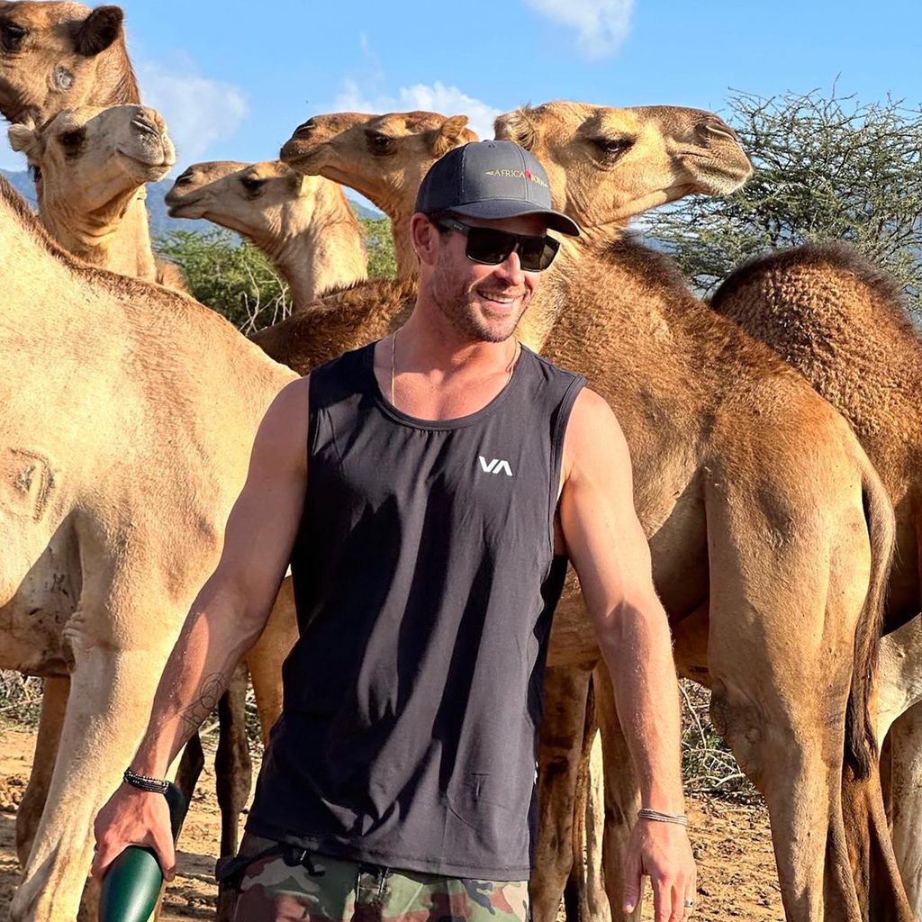 elsa pataky chris hemsworth y su familia de safari en kenia