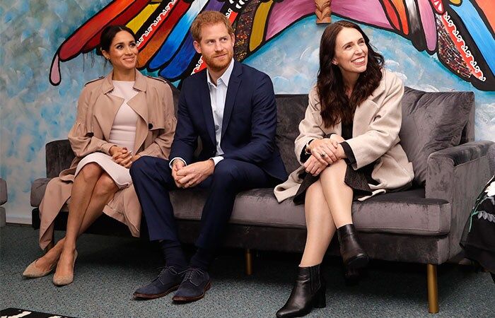 Meghan Markle y el Príncipe Harry con Jacinda Ardern