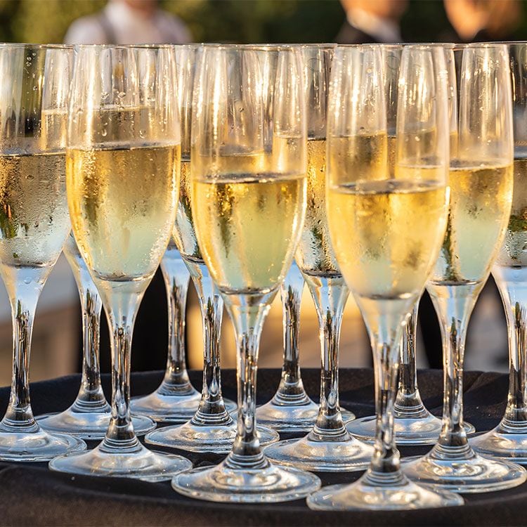 Guía definitiva para diferenciar cava y champán