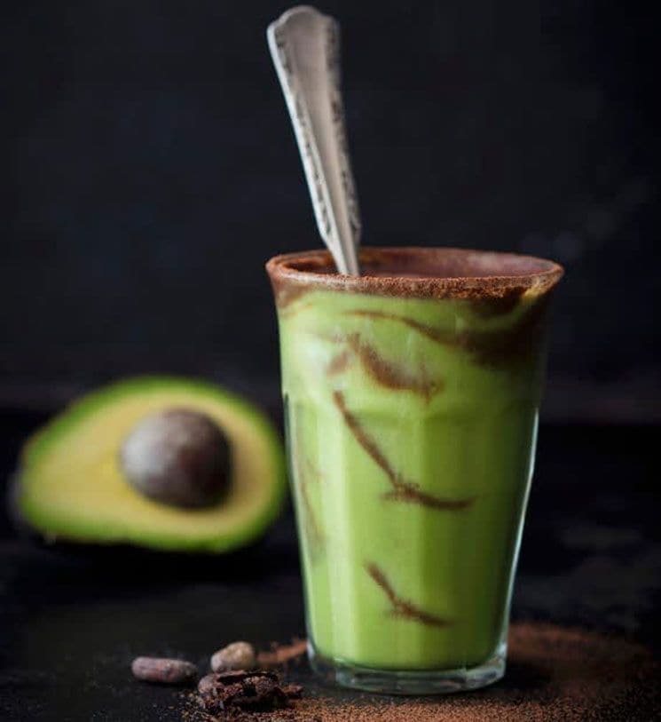 smoothie aguacate cacao natural
