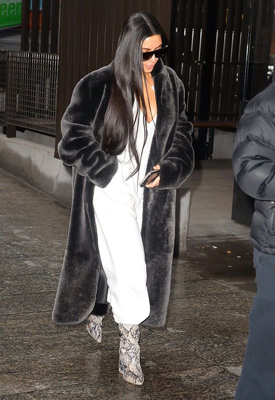 abrigos_ola_de_frio_kim_kardashian_1a