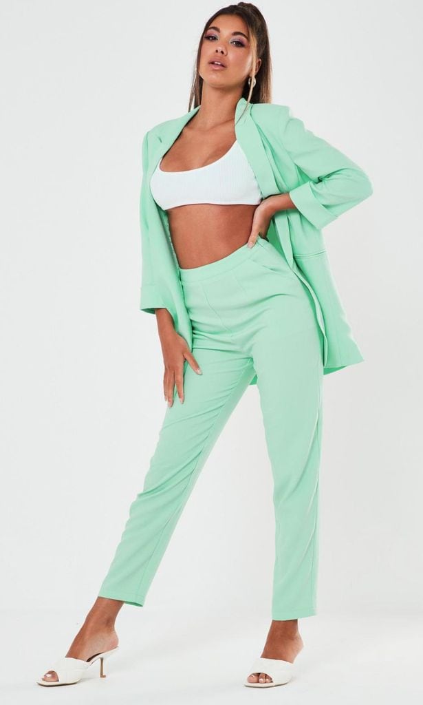 looks en pastel para el verano mint co ord tailored blazer y mint co ord cigarette pants de missguided