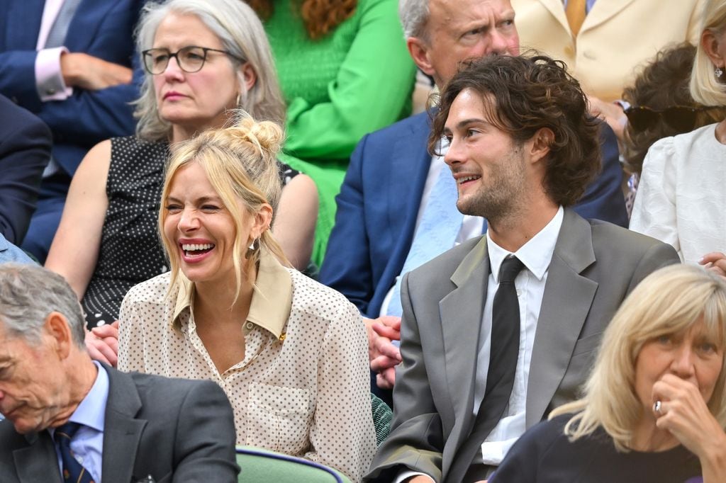 sienna miller y oli green en wimbledon