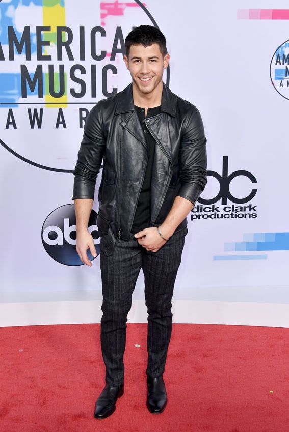 ama2017_nick_jonas_20a