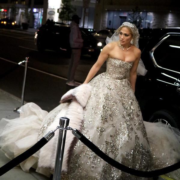 jennifer-lopez-wedding-dress-marry-me-set