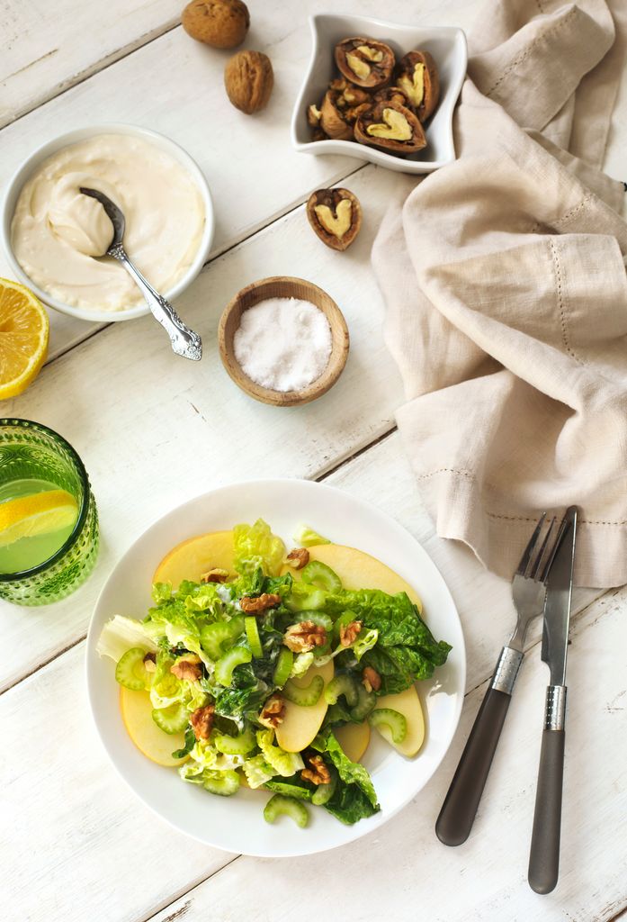 Waldorf ensalada sal y nueces