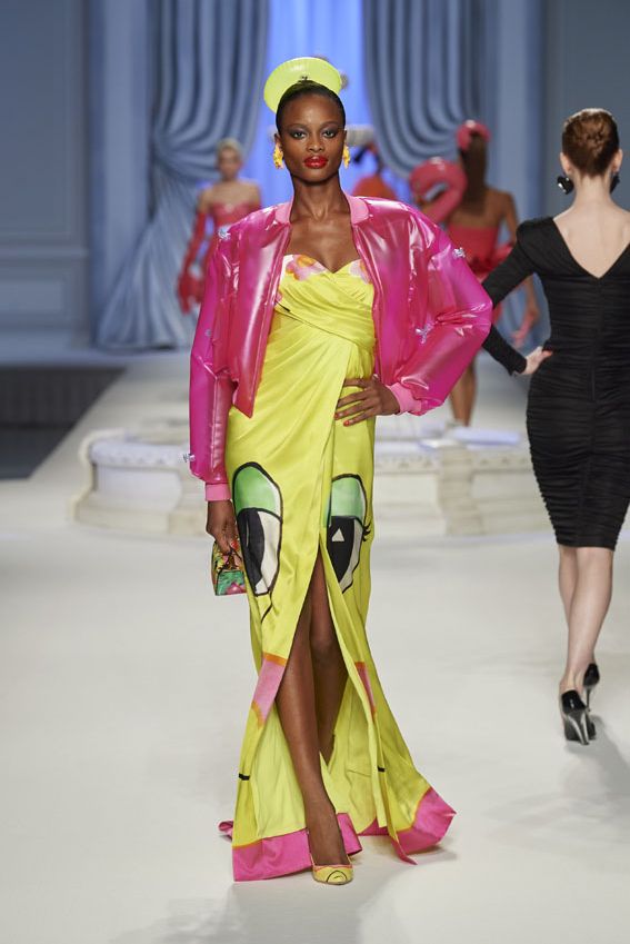 moschino049a