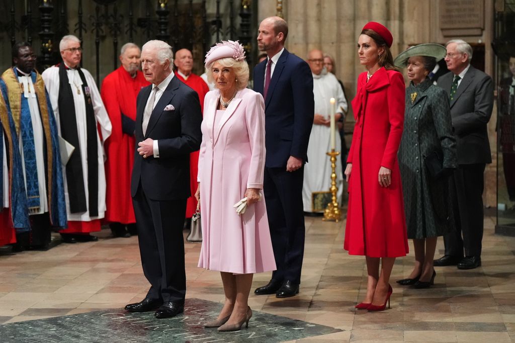 In the image, King Carlos III, Reina Camila, Prince William and the Princess of Wales.