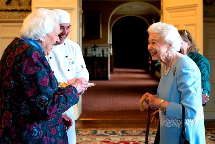 Encuentro de Isabel II con sus vecinos de Sandringham