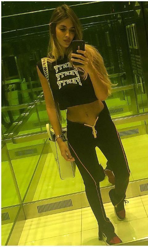 shannon de lima elevador selfie 12