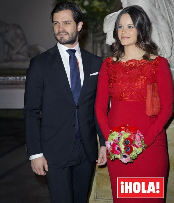 Los príncipes Carlos Felipe y Sofia de Suecia esperan su primer hijo para el próximo mes de abril
