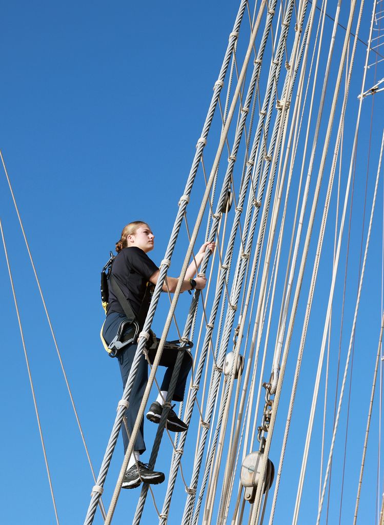 La princesa Leonor a bordo de Elcano