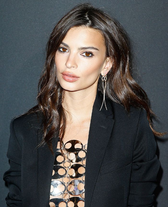 emily ratajkowski 32a